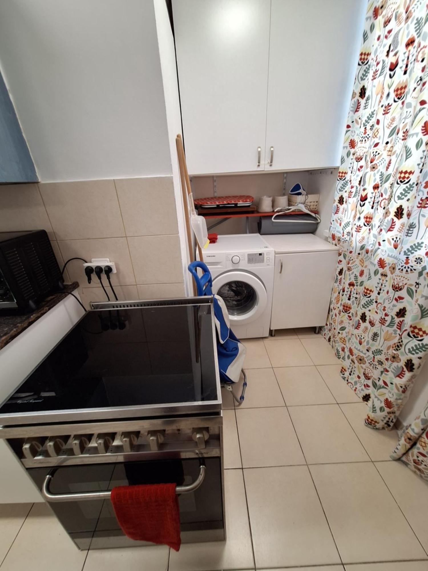 Amazing Apartment For 3 Guests Steps From The Beach 네타니아 외부 사진